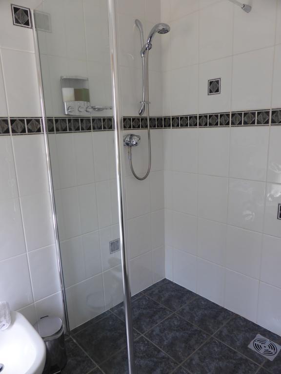 לינה וארוחת בוקר Ilchester Liongate House חדר תמונה