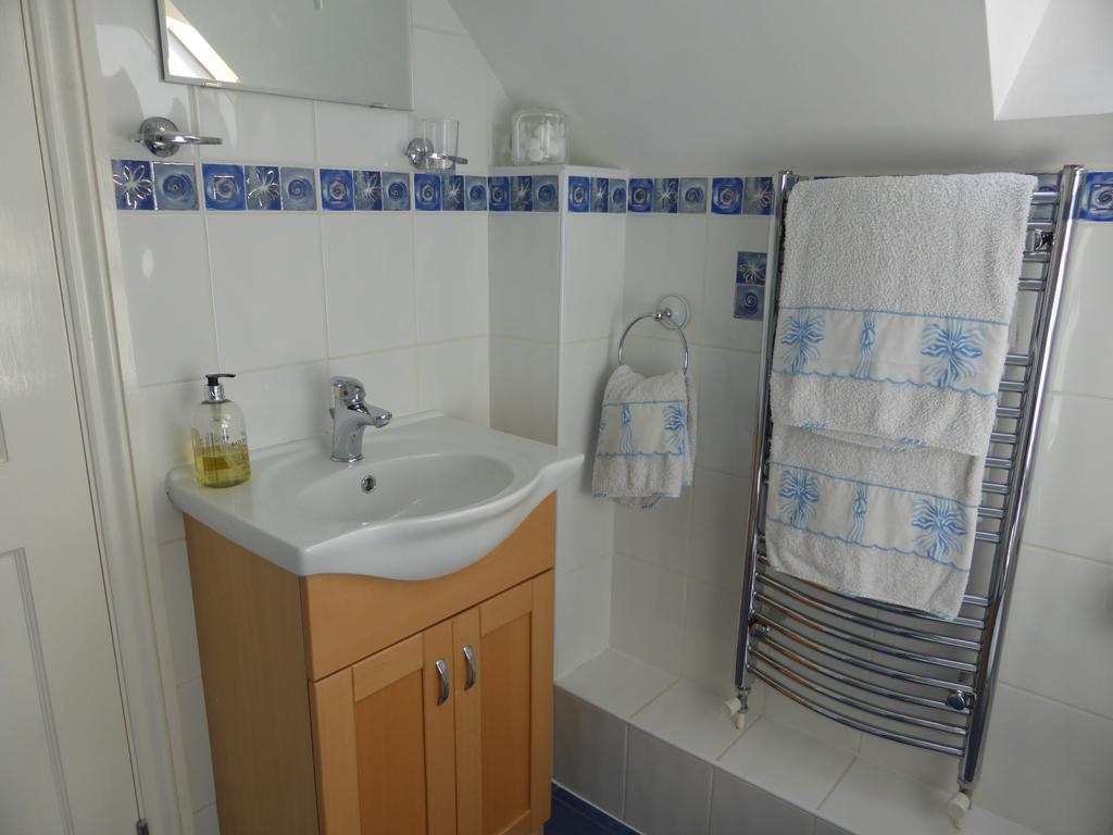 לינה וארוחת בוקר Ilchester Liongate House חדר תמונה